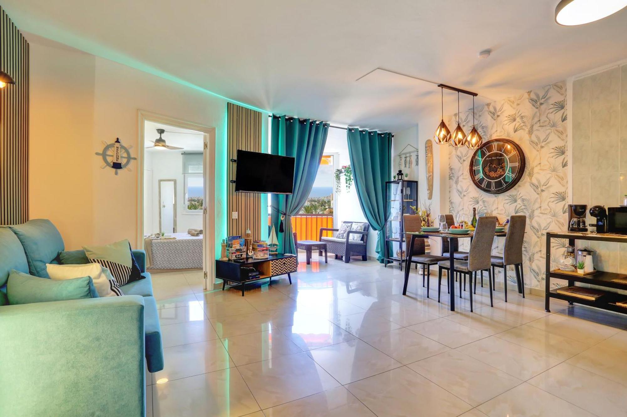 Luxory Dreamy Sunset, Seafront, Direct Access To The Promenade,wifi,pool,free Parking Daire *
